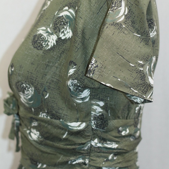 Green Floral Dress - Picture 3 of 10